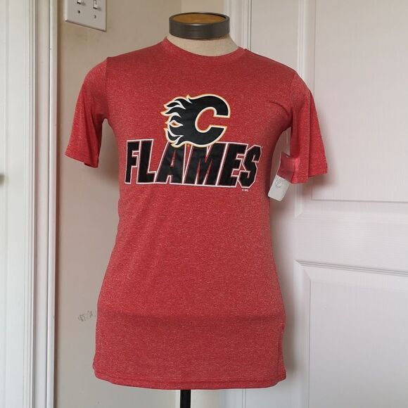 NHL Ladies Calgary Flames Logo  T-shirt Small Red - Picture 7 of 16